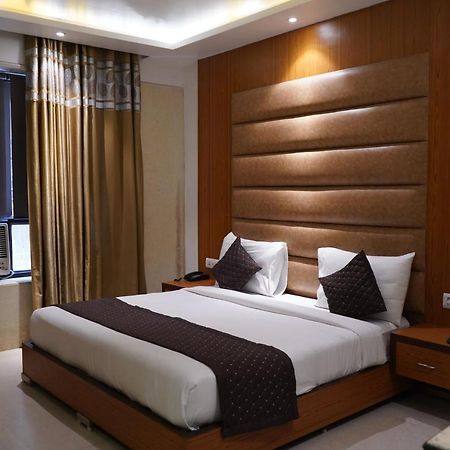 Hotel O Delhi, Near Karol Bagh Main Market And Metro Station Nova Deli Exterior foto