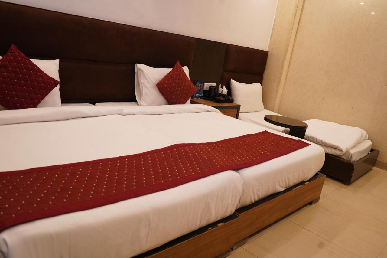 Hotel O Delhi, Near Karol Bagh Main Market And Metro Station Nova Deli Exterior foto