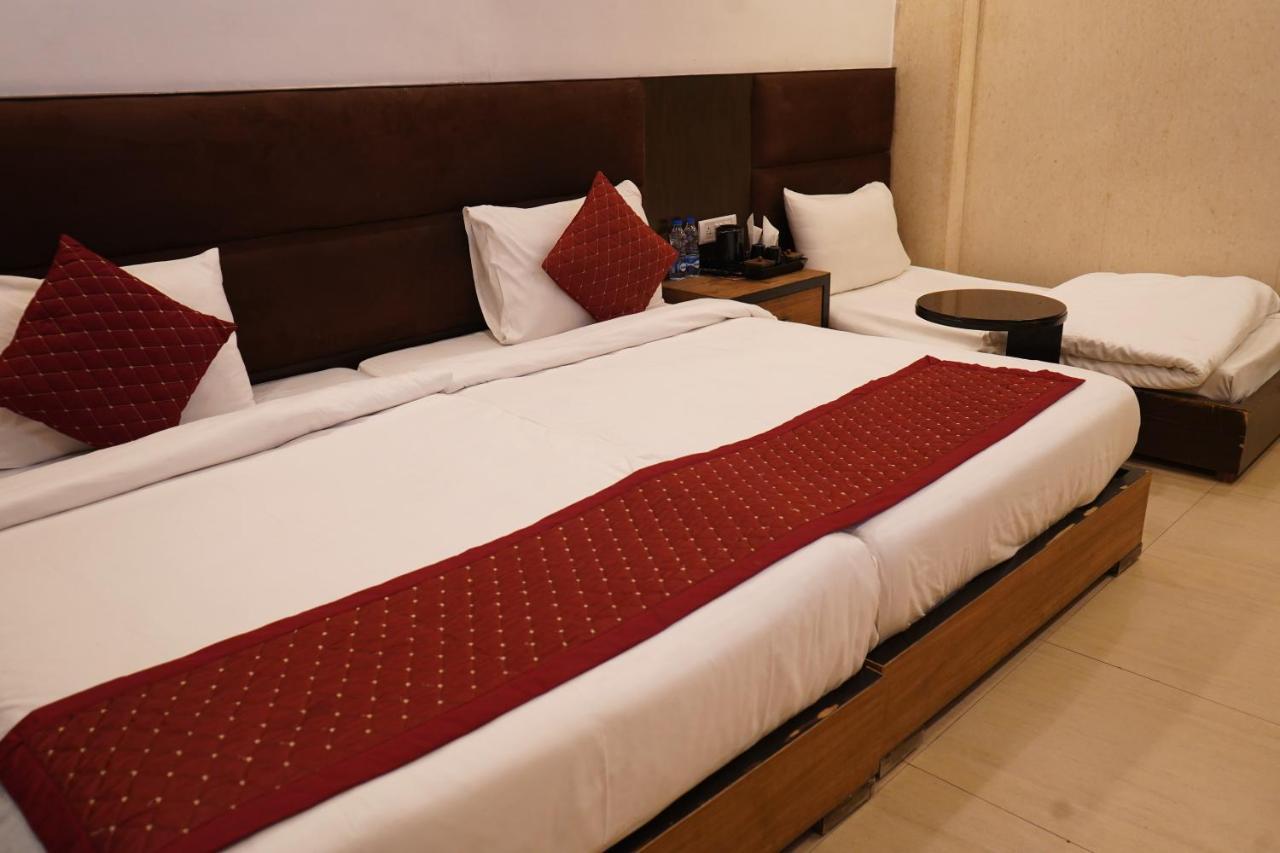 Hotel O Delhi, Near Karol Bagh Main Market And Metro Station Nova Deli Exterior foto
